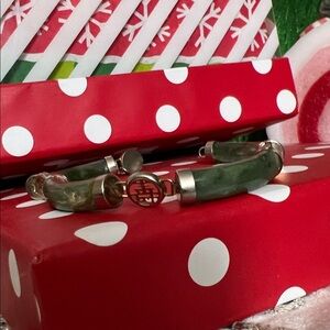 1950’s Vintage and Carved Hunter Green Bracelet